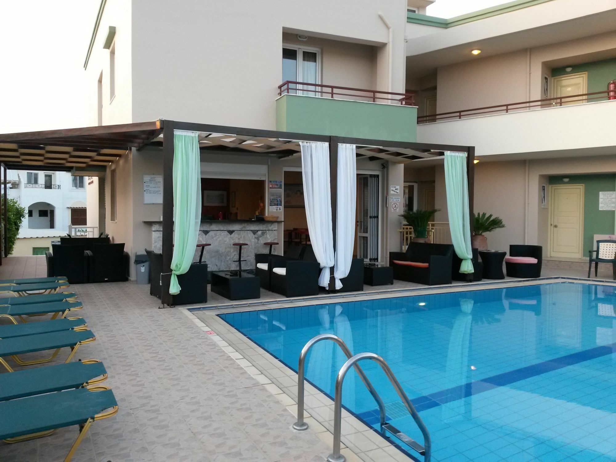 Zannis Hotel Ретимно Екстериор снимка